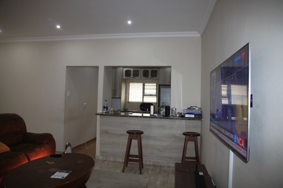  Bedroom Property for Sale in Sunnyridge Eastern Cape